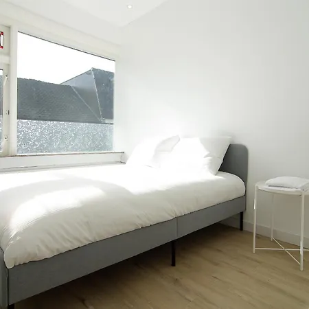 Spacious New * Lisse