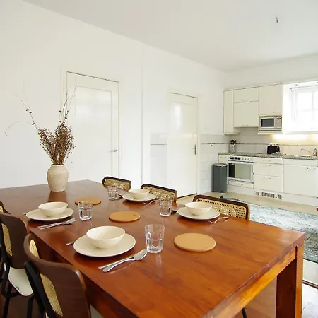 Apartamento Spacious New Lisse