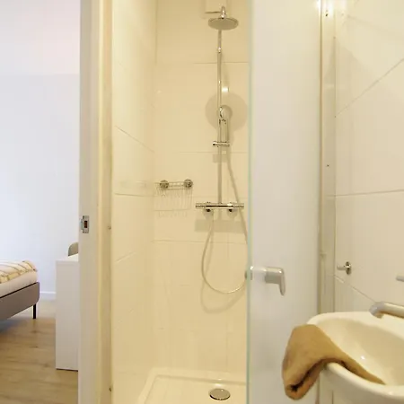 Spacious New * Lisse