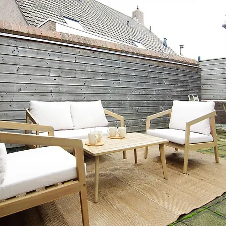 Spacious New * Lisse