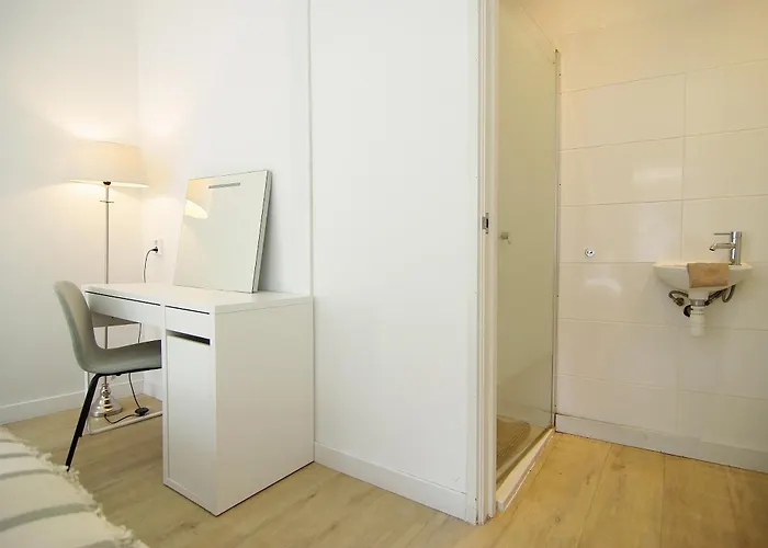 Spacious New * Lisse