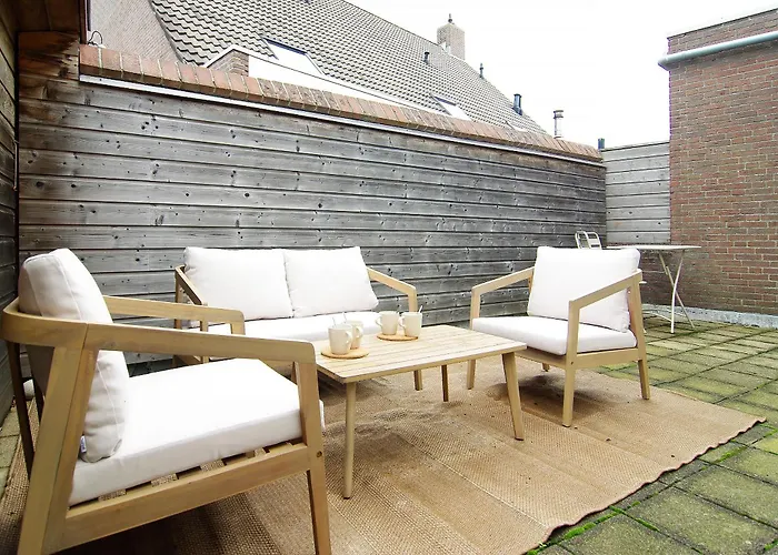 Spacious New * Lisse