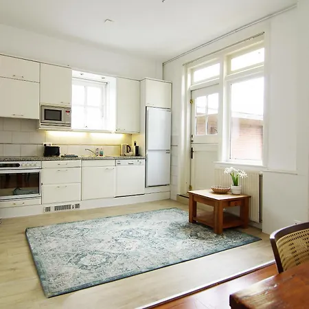 Spacious New Apartmán