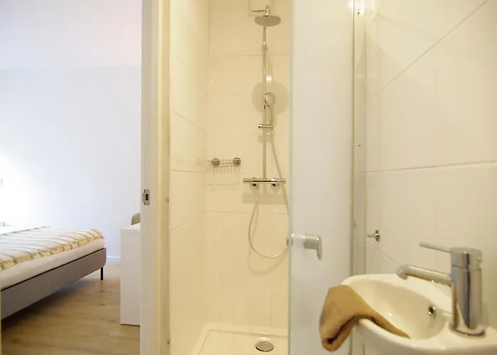 Spacious New * Lisse